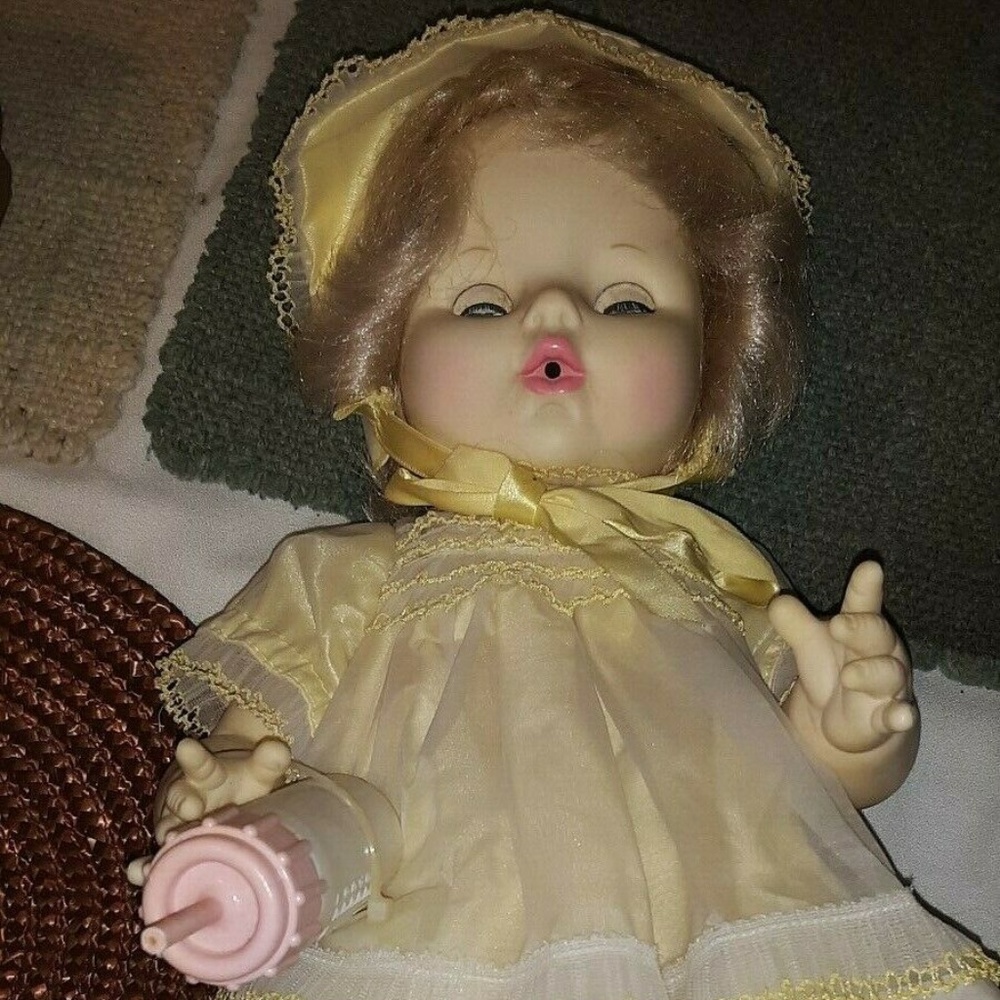 Ideal Toy 1982 Doll 25”Baby doll H-386 Blonde Open